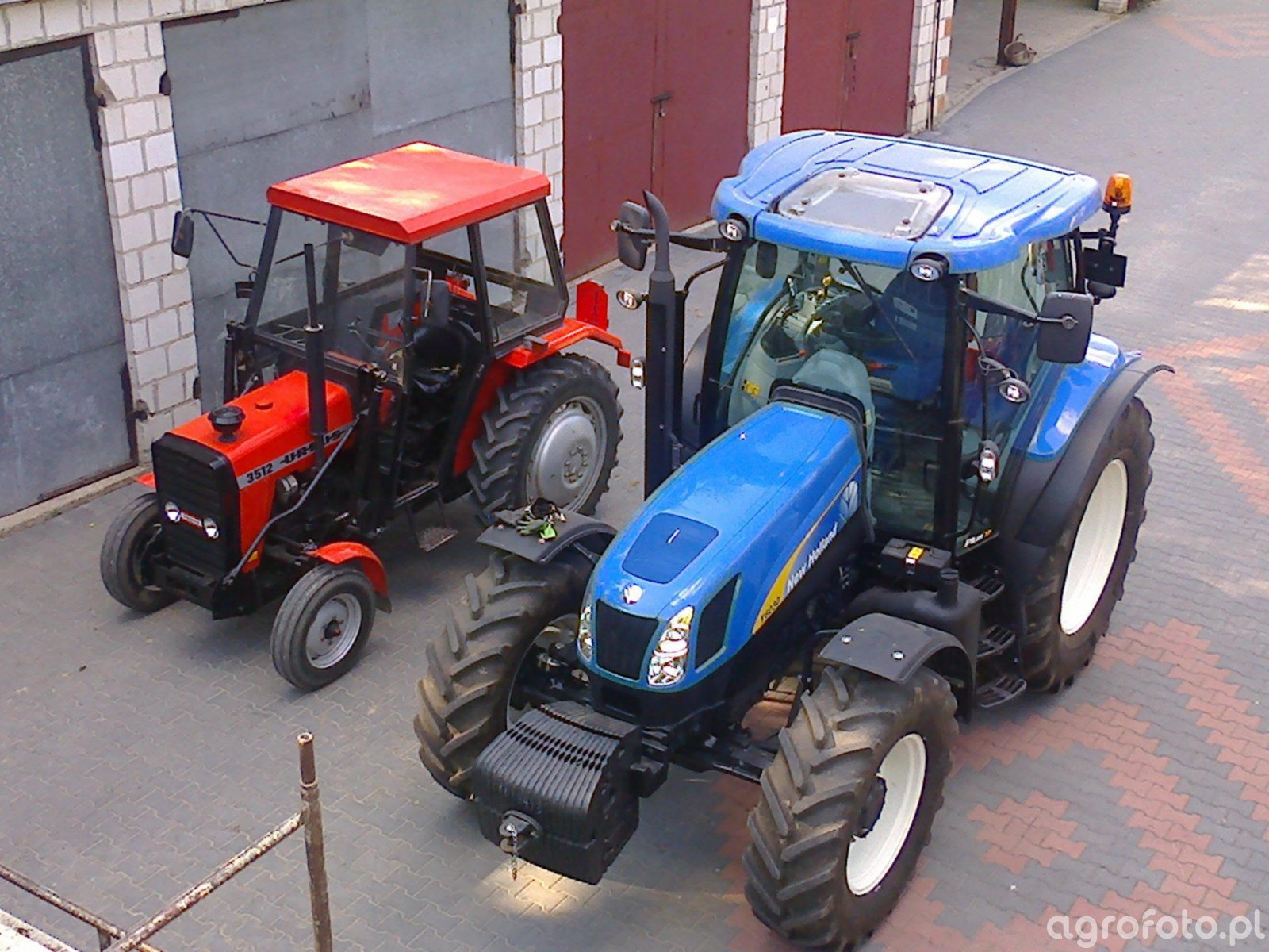 Fotografia ciagnik New Holland T6030 Plus 515853 Galeria rolnicza