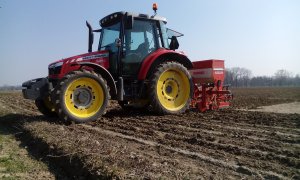 Massey Forguson 5440