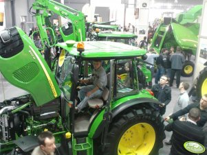 John Deere 5100M