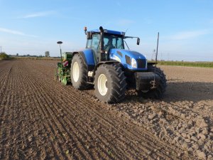 New Holland TVT190+Amazone KG/AD3000 Super