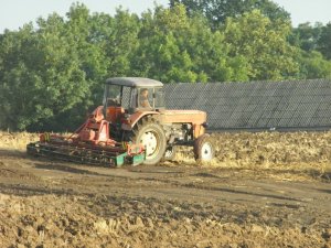 Ursus C-4011 + brona aktywna