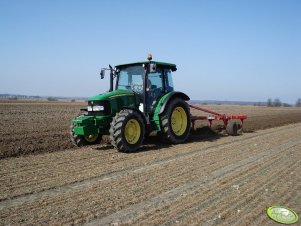 John Deere 5080R + Unia Tur