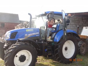 New Holland T6 165