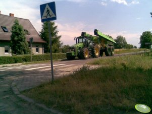 John Deere 8530