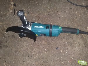 Makita GA9040R