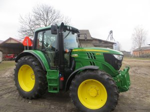 John Deere 6115M