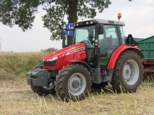 Massey Ferguson 5410 Dyna-4