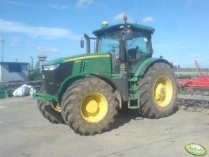 John Deere 7200R