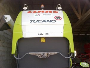 Claas Tucano 320