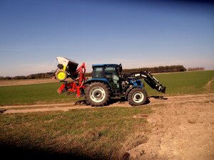 New Holland t5040 + agregat uprawowo siewny