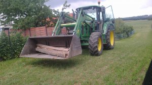 John Deere 6230