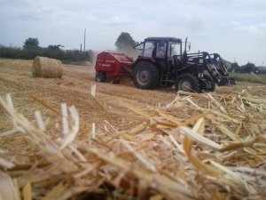 MTZ 1025 & Welger RP12