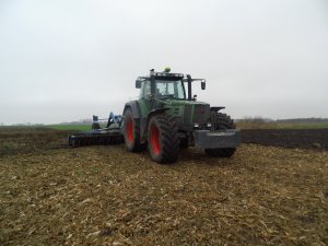 Fendt 824 +John Deere AutoTrack(GPS)  + Talerzówka  ROlmako 6m