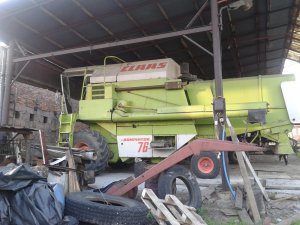 Claas Dominator 76