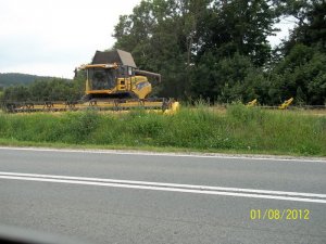 New Holland cr9090