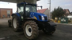 New Holland t6030