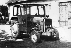 Massey Ferguson 255