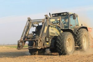 Valtra 8550 + Kverneland Accord 3m