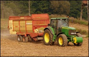 John Deere 6920 & Krone Titan