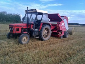 Zetor 7211 & Welger Rp200