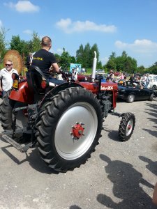 Zetor 25.