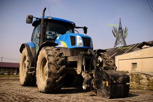 New Holland TS 135