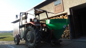 Massey Ferguson 255 + Rozsiewacz