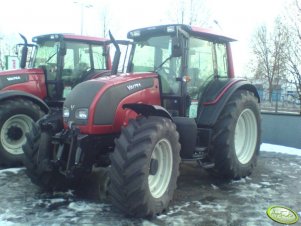 Valtra N121