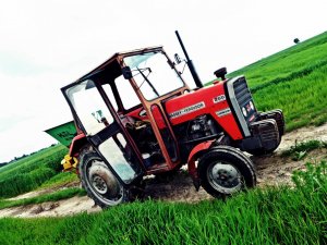 Massey Ferguson 255