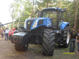 New Holland t8 390