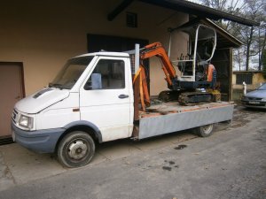 Iveco Daily + minikoparka Kubota