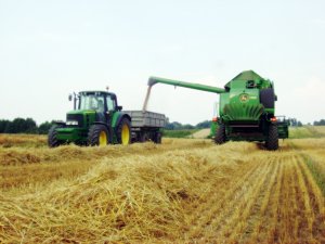 John Deere 6830, W540 + przyczepa