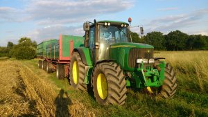 John Deere 6520