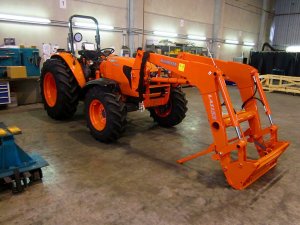 Kubota M6040 + LA 1153