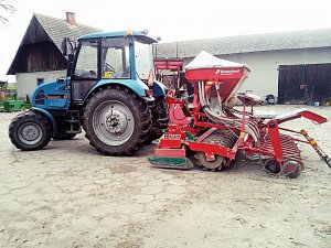 Pronar MTZ 82-TSA + Kverneland Accord