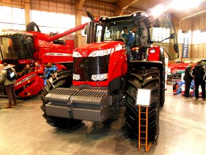 Massey Ferguson 8690 z przodu