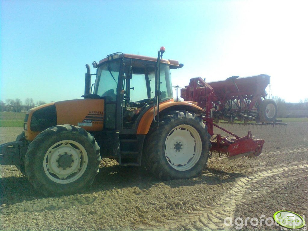 Renault Ares 550rx + Lely