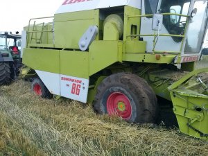 Claas Dominator 86