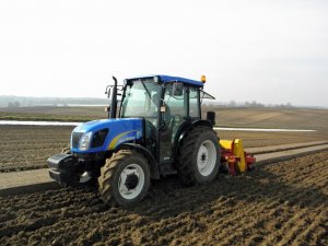 New Holland T4020 + Weremczuk Aur 2