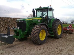 John Deere 8420