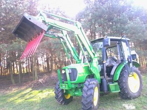 John Deere 5065 E + Hydrometal AT 10