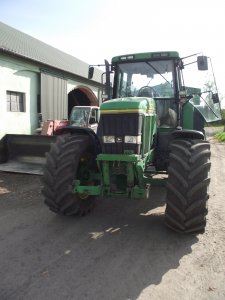 John Deere 7600