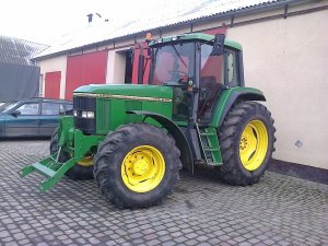 John Deere 6800