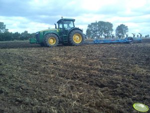 John Deere 8360R + Lemken vari diamant