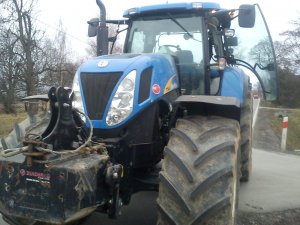 New Holland t7040