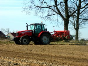 Massey Ferguson 5465 + Zestaw Uprawowo-siewny Unia