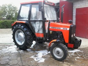 Ursus 3512