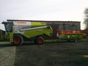 Claas Tucano 440