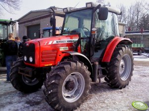 Massey Ferguson 5435