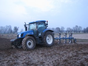 New Holland T6050